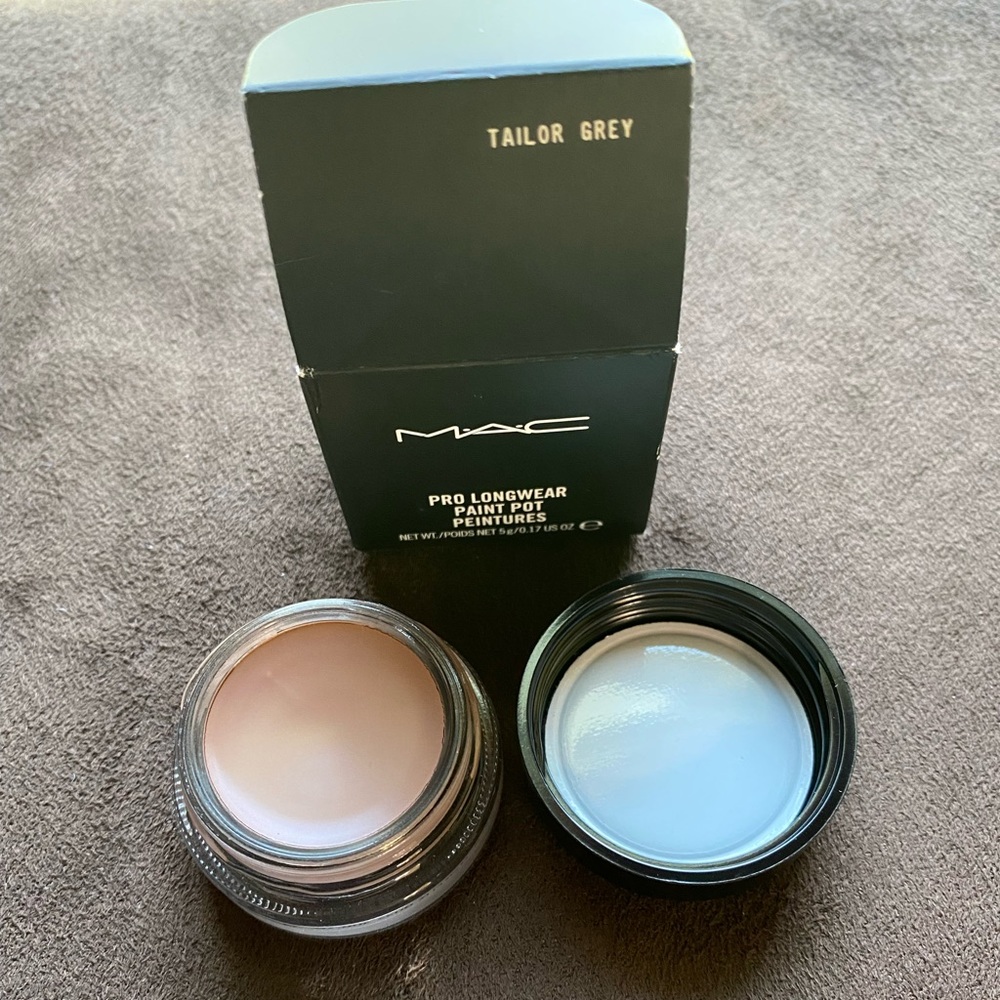 Mac Longwear Paint Pot in Taylor Grey
